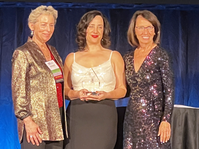 Betty Irene Moore Fellow Veronica Barcelona, center, received the Protégé Award from the Friends of the National Institute of Nursing Research during the institute's 30th annual NightinGala on Oct. 4 in Washington, D.C. (c) UC Regents. All rights reserved.